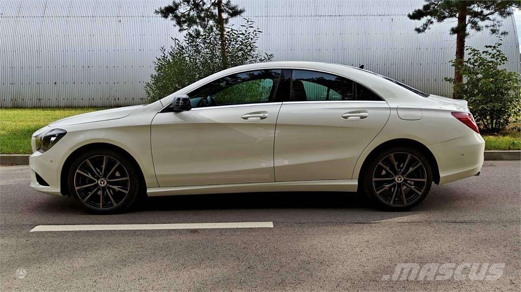 Mercedes-Benz  Lengvieji automobiliai