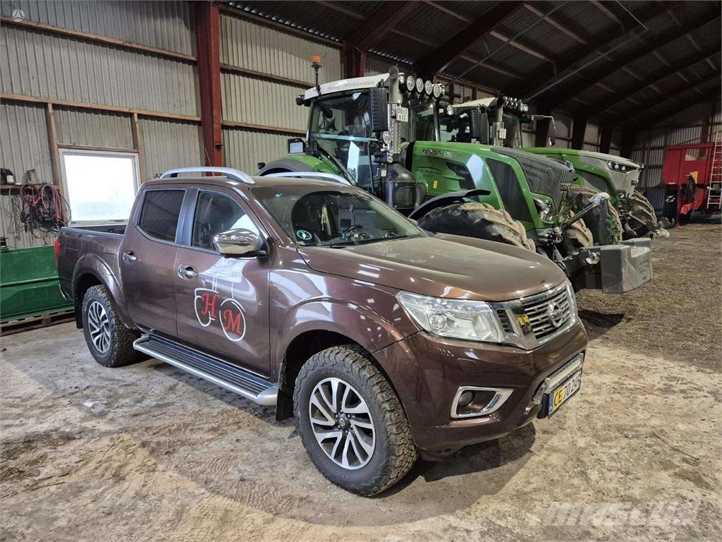 Nissan  Lengvieji automobiliai