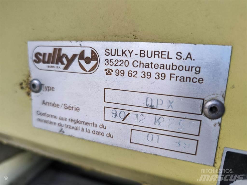 Sulky DPX 1003 Mineralinių trąšų barstytuvai