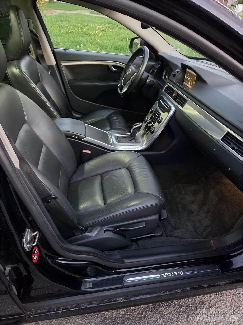 Volvo  Lengvieji automobiliai