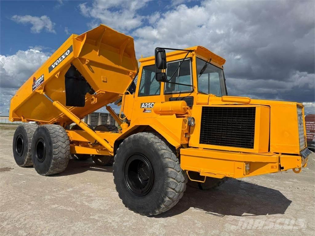 Volvo A25C Karjeriniai savivarčiai