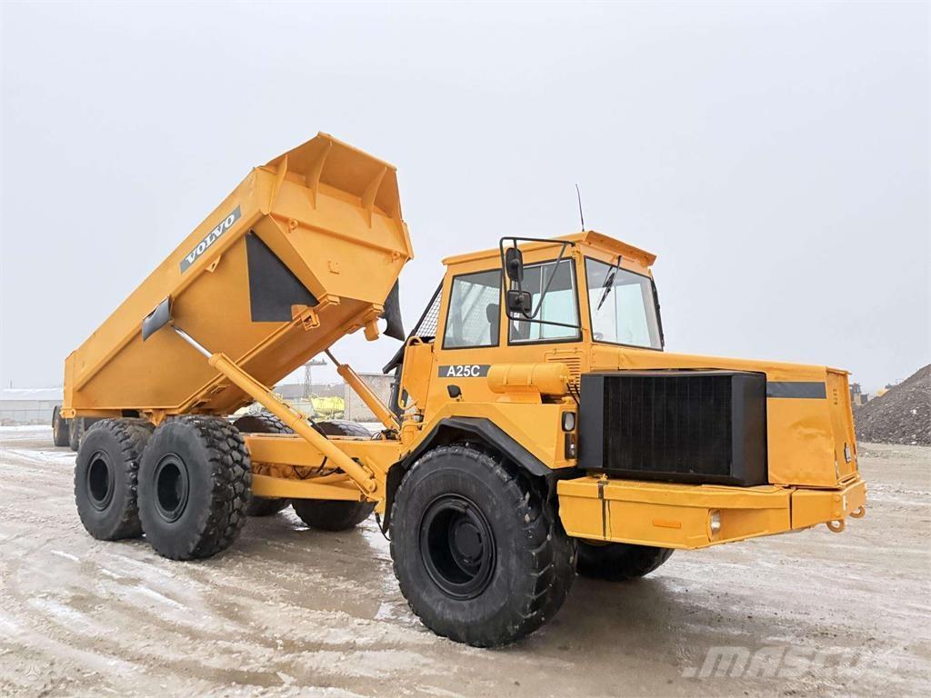Volvo A25C Karjeriniai savivarčiai
