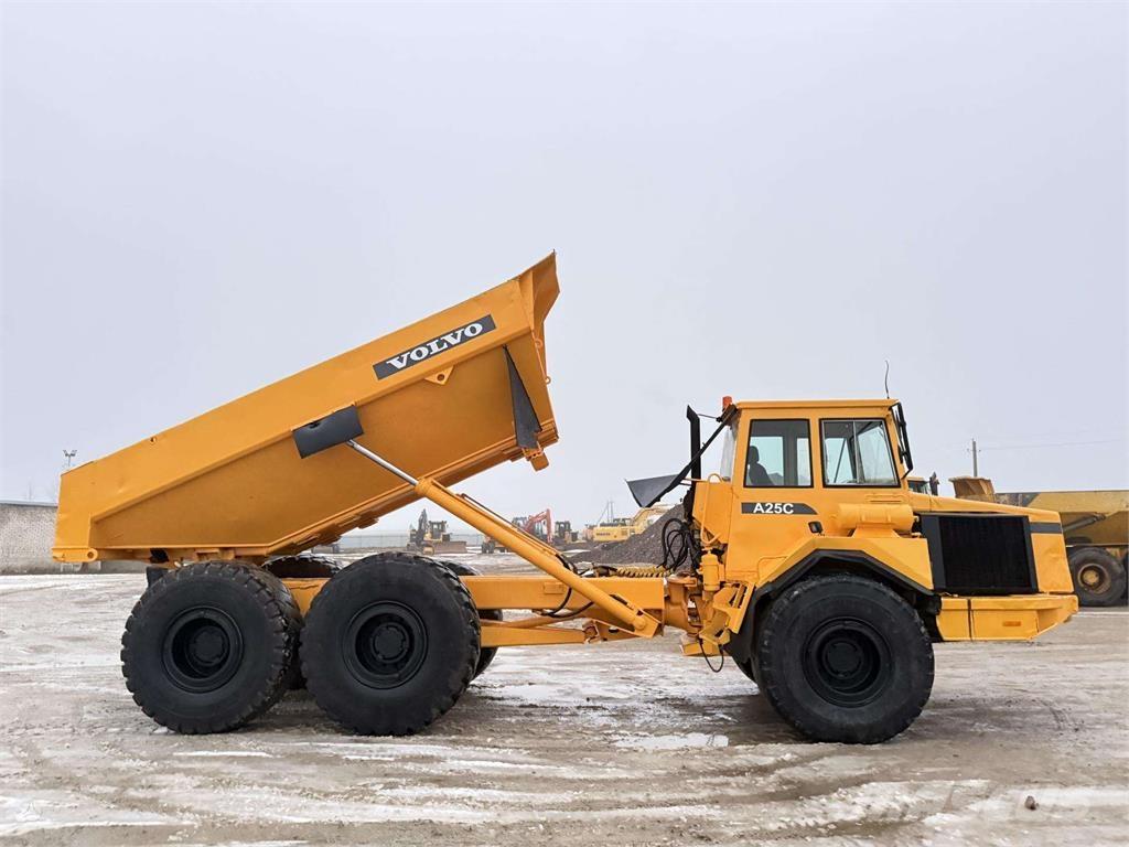Volvo A25C Karjeriniai savivarčiai