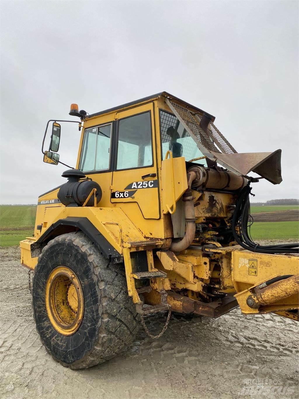 Volvo A25C , Nr.2 Karjeriniai savivarčiai
