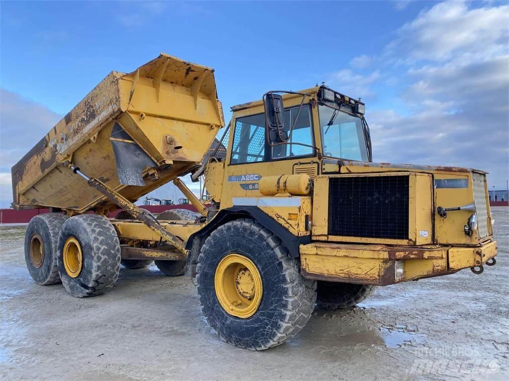 Volvo A25C , Nr.4 Karjeriniai savivarčiai