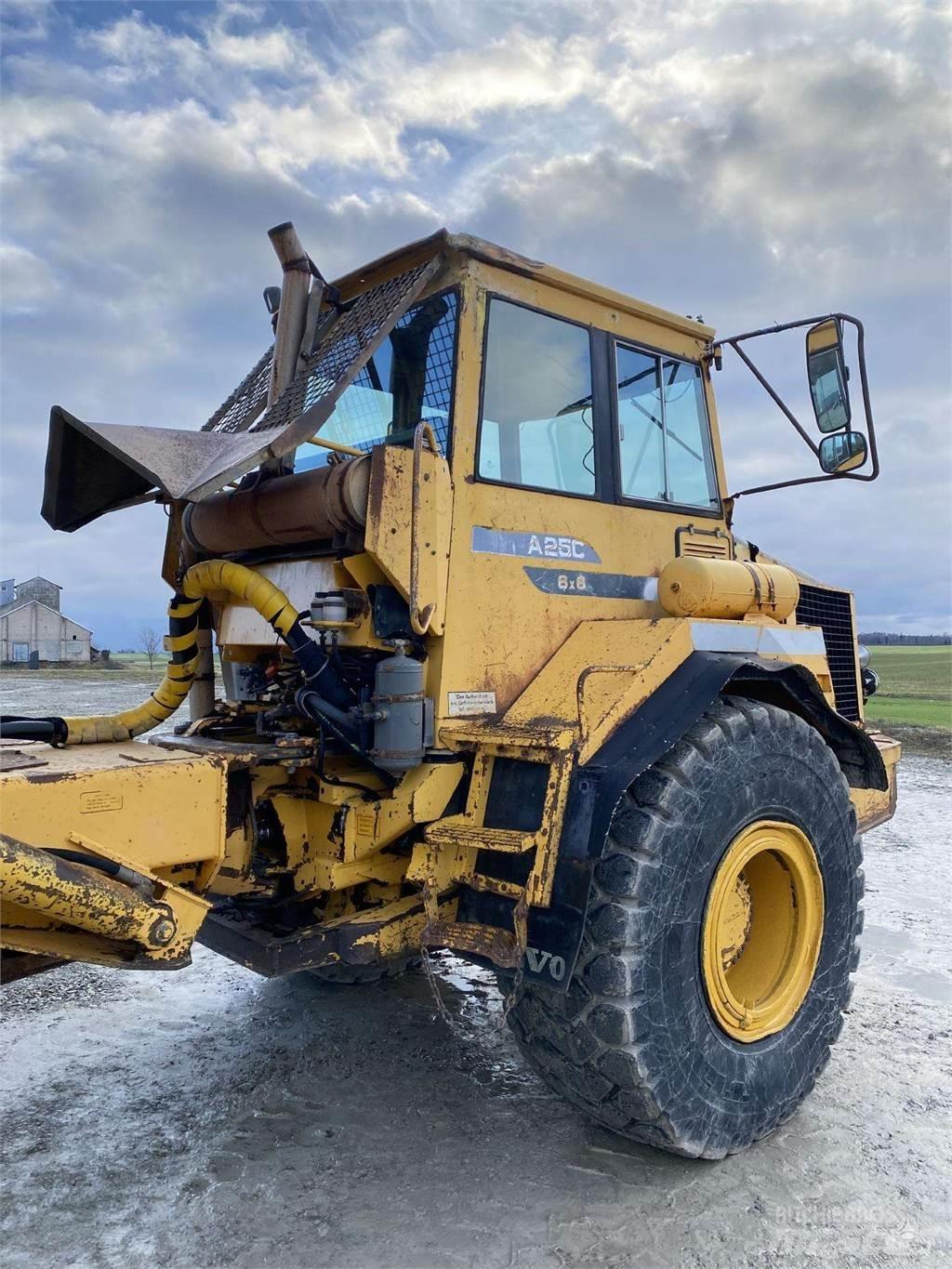 Volvo A25C , Nr.4 Karjeriniai savivarčiai