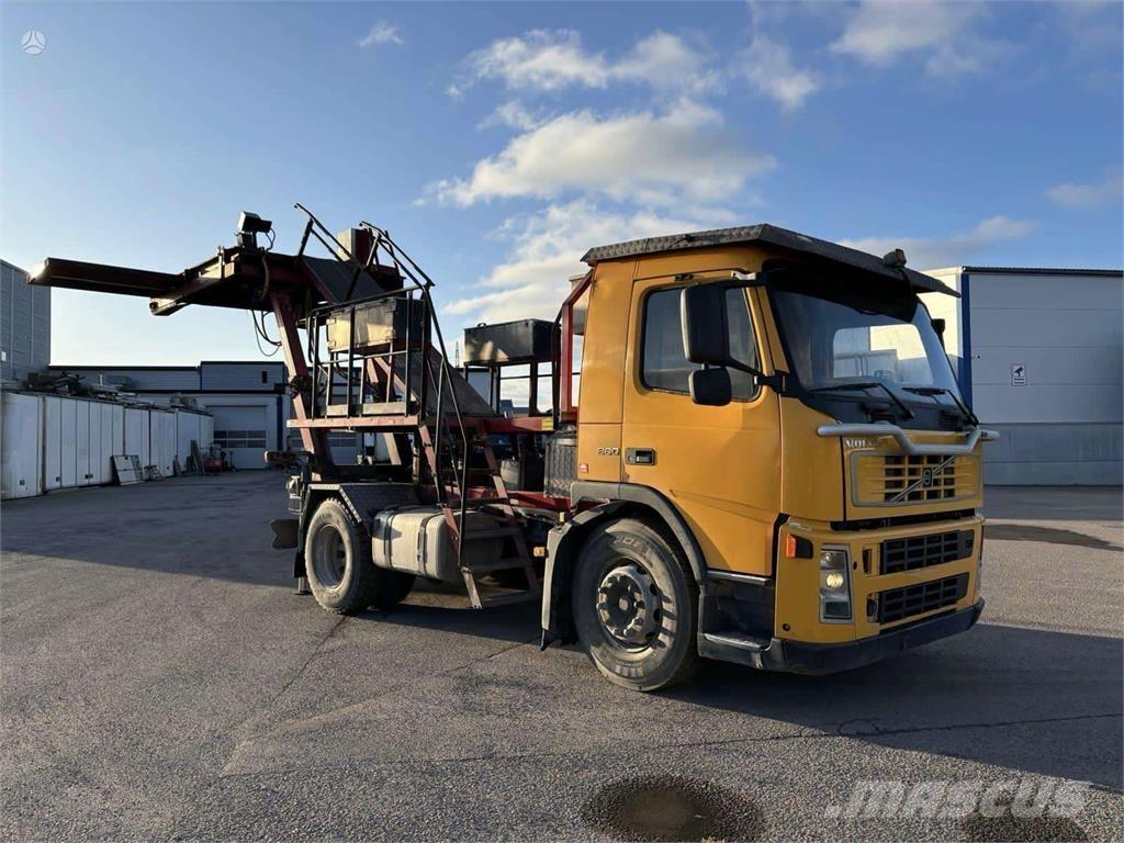 Volvo FM9 260 4x2 Ant vilkikų montuojamos kėlimo platformos