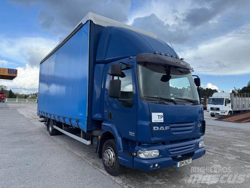 DAF LF45 220 Priekabos su tentu