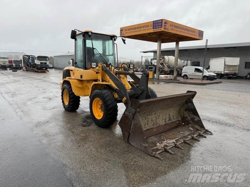 Volvo L 30 Mini krautuvai