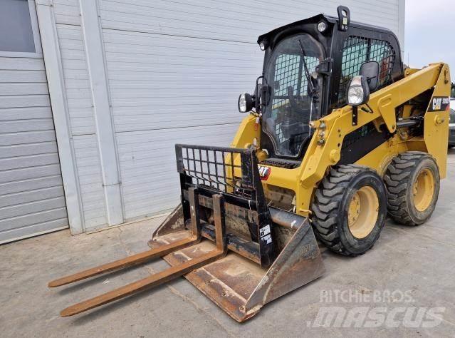 CAT 226D Krautuvai su šoniniu pasukimu