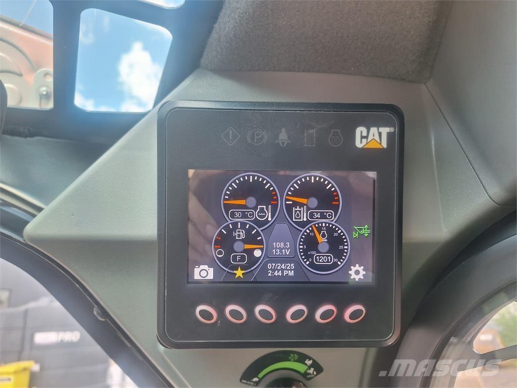 CAT 226D3 Naudoti ratiniai krautuvai