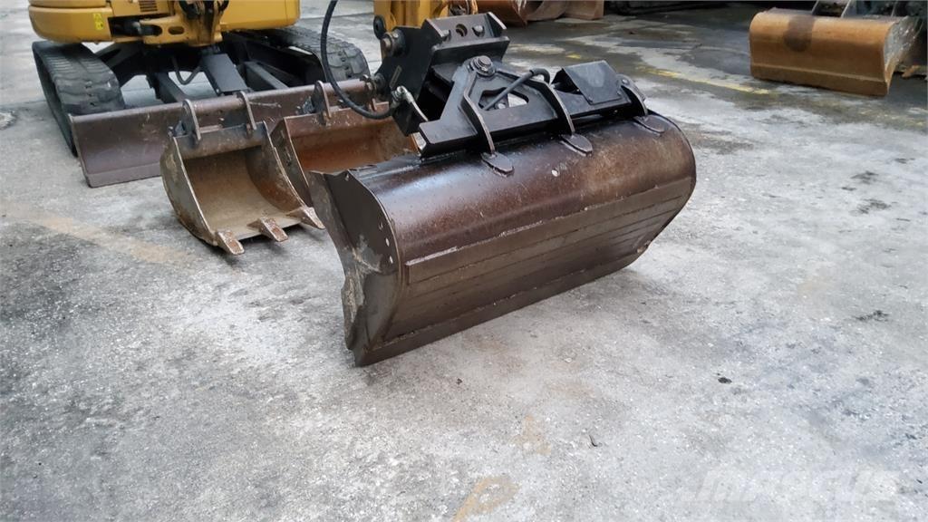 CAT 303.5E CR Mini ekskavatoriai < 7 t