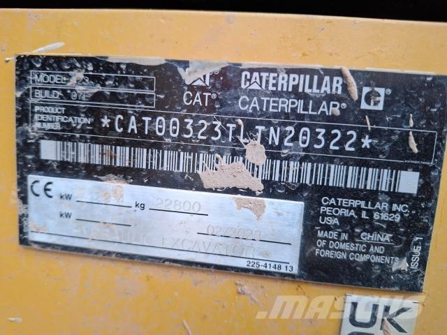 CAT 323 Vikšriniai ekskavatoriai