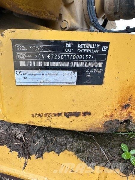 CAT 725C Karjeriniai savivarčiai
