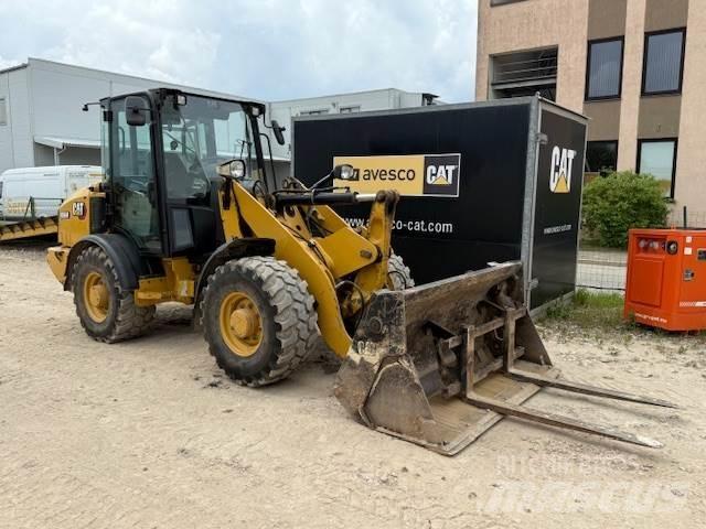 CAT 906 Naudoti ratiniai krautuvai