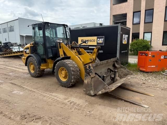 CAT 906M Naudoti ratiniai krautuvai