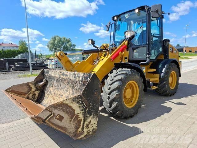 CAT 908 Naudoti ratiniai krautuvai