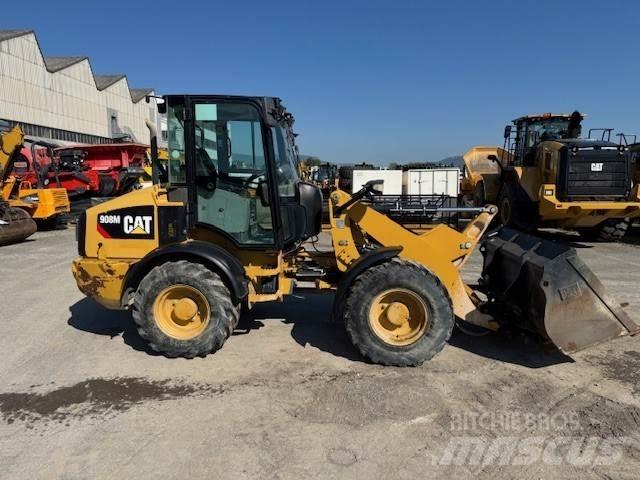 CAT 908M Naudoti ratiniai krautuvai