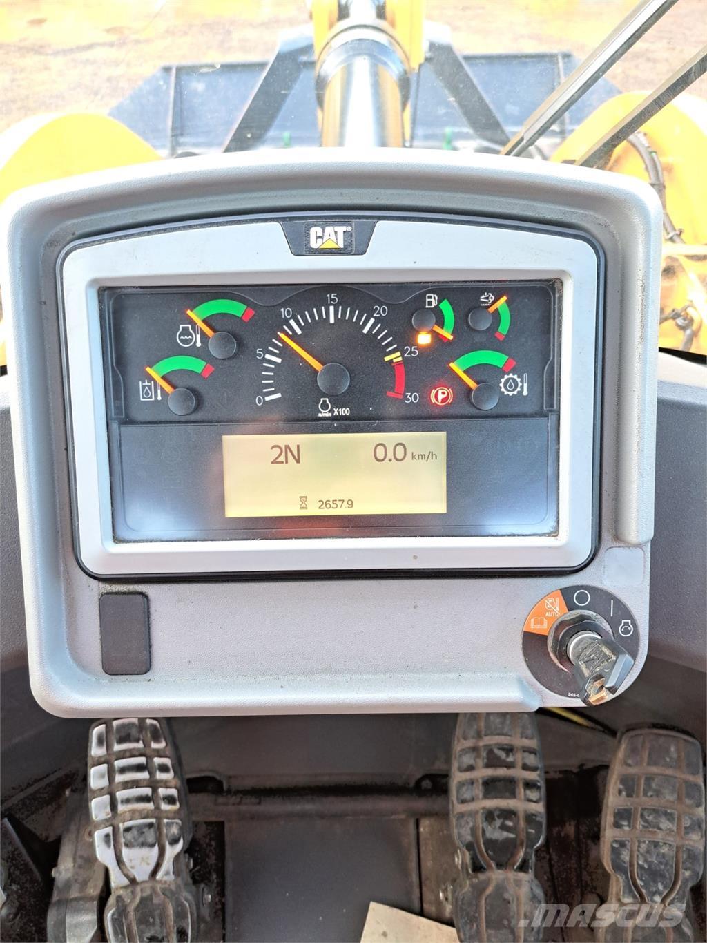 CAT 950M Naudoti ratiniai krautuvai