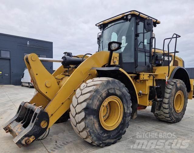 CAT 962M Naudoti ratiniai krautuvai