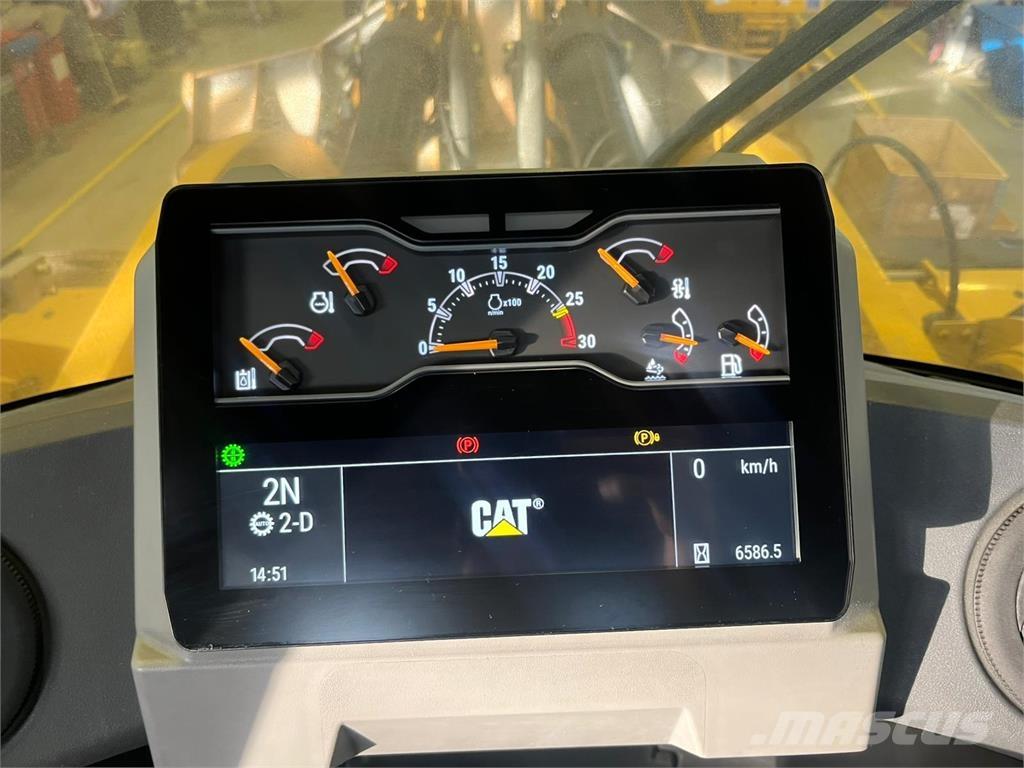 CAT 982 Naudoti ratiniai krautuvai