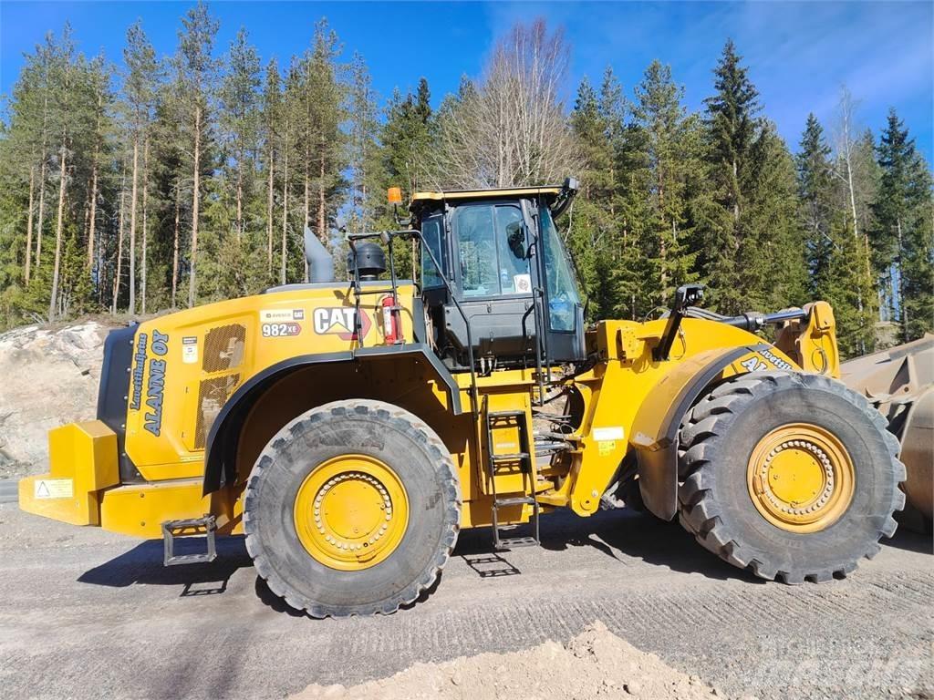 CAT 982XE Naudoti ratiniai krautuvai