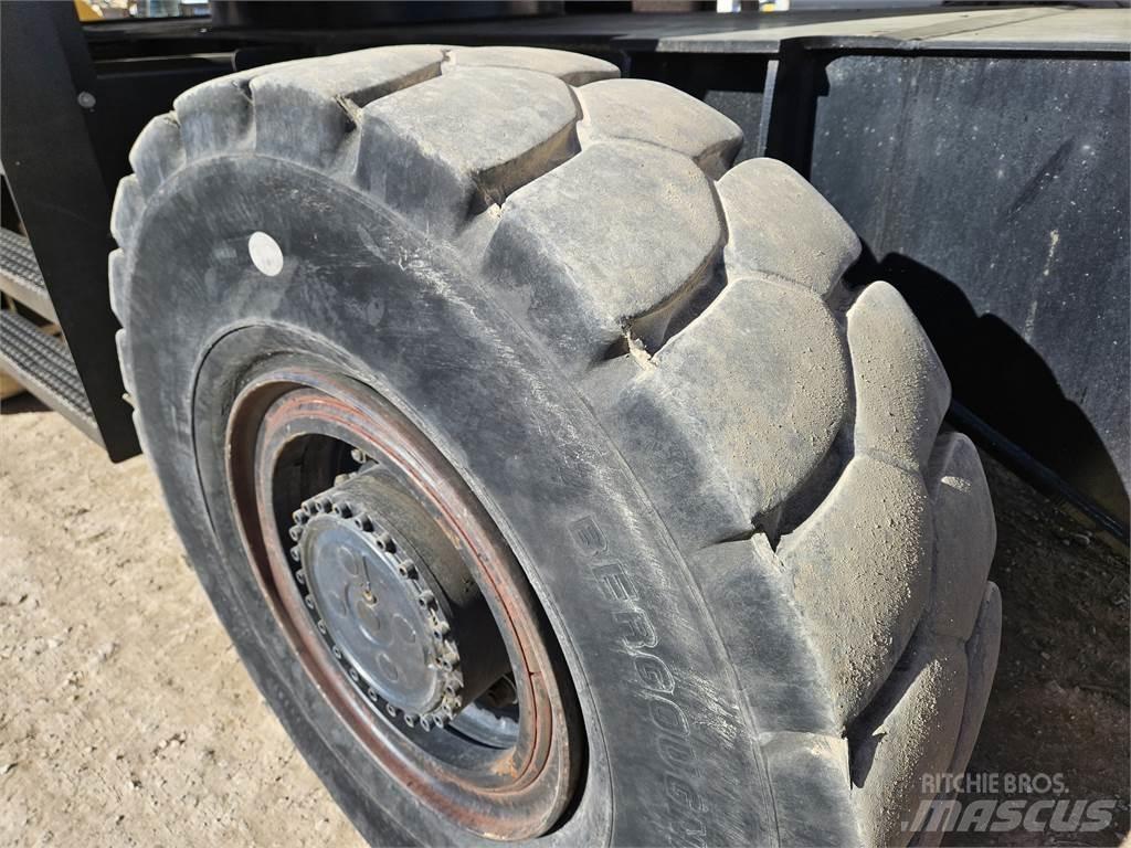 CAT M325D LMH Specialūs ekskavatoriai
