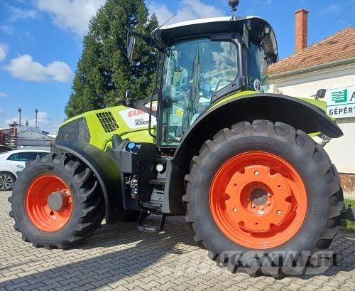CLAAS Axion 810 Traktoriai