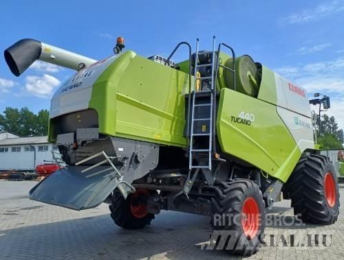 CLAAS Tucano 440 Derliaus nuėmimo kombainai