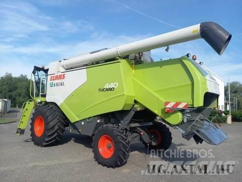 CLAAS Tucano 440 Derliaus nuėmimo kombainai