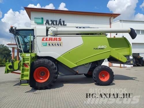 CLAAS Tucano 440 Derliaus nuėmimo kombainai