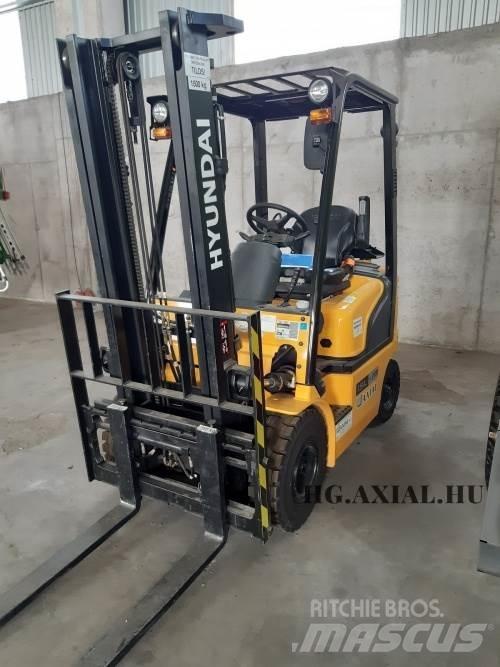Hyundai 15L-7M Žemės ūkis - Kita