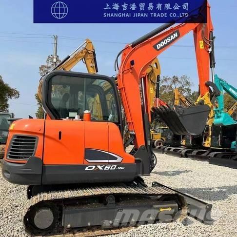 Doosan DX 60 Vikšriniai ekskavatoriai