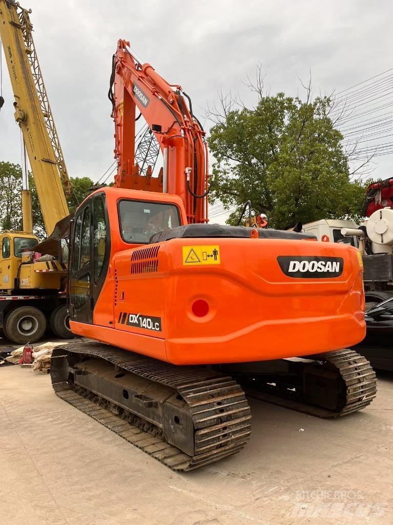 Doosan DX 140 LC Vikšriniai ekskavatoriai