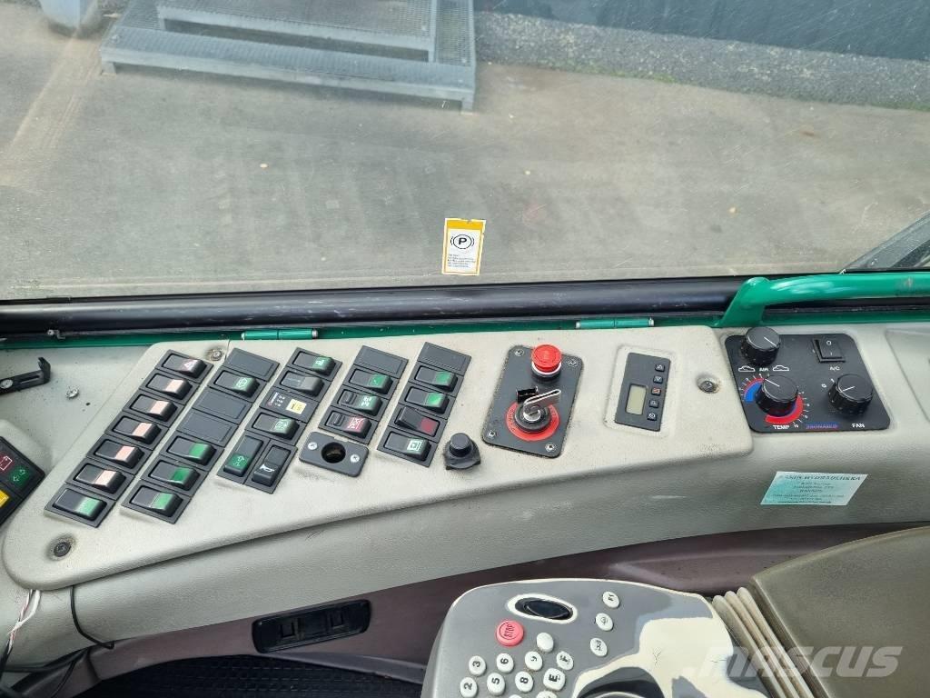 John Deere 1070 D Miško technika (Harvesteriai)