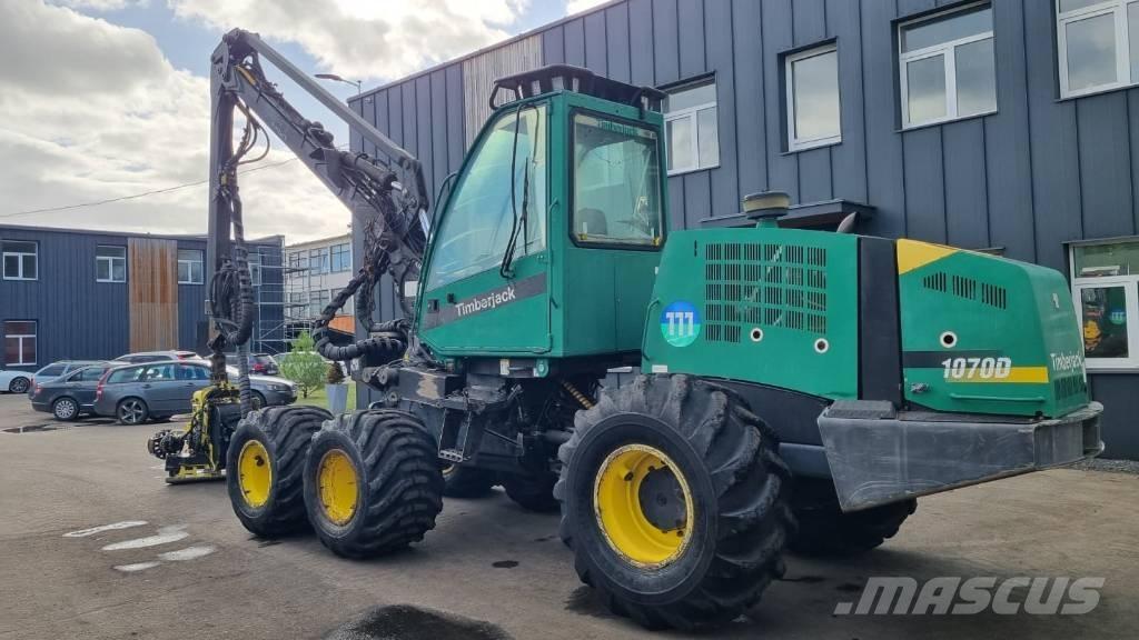 John Deere 1070 D Miško technika (Harvesteriai)