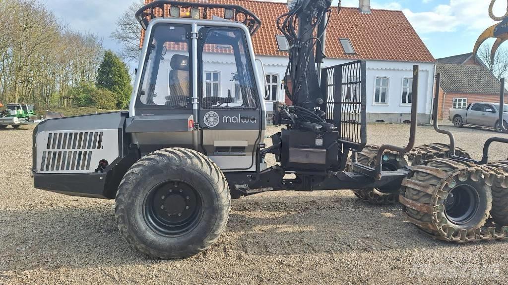Malwa 560 F Naudoti miškovežiai (Forvarderiai)