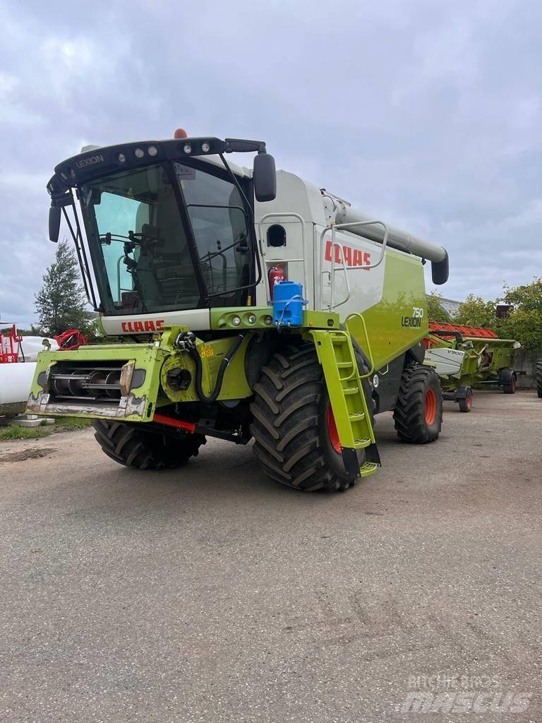 CLAAS Lexion 750 Derliaus nuėmimo kombainai