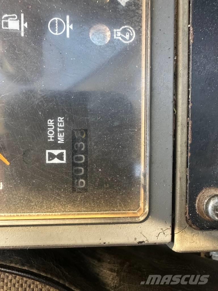 Kobelco K 904-II Vikšriniai ekskavatoriai