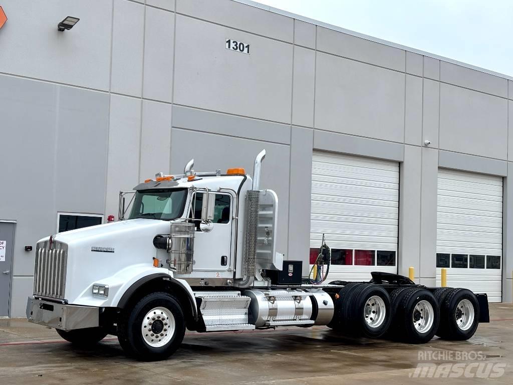 Kenworth T 800 Naudoti vilkikai