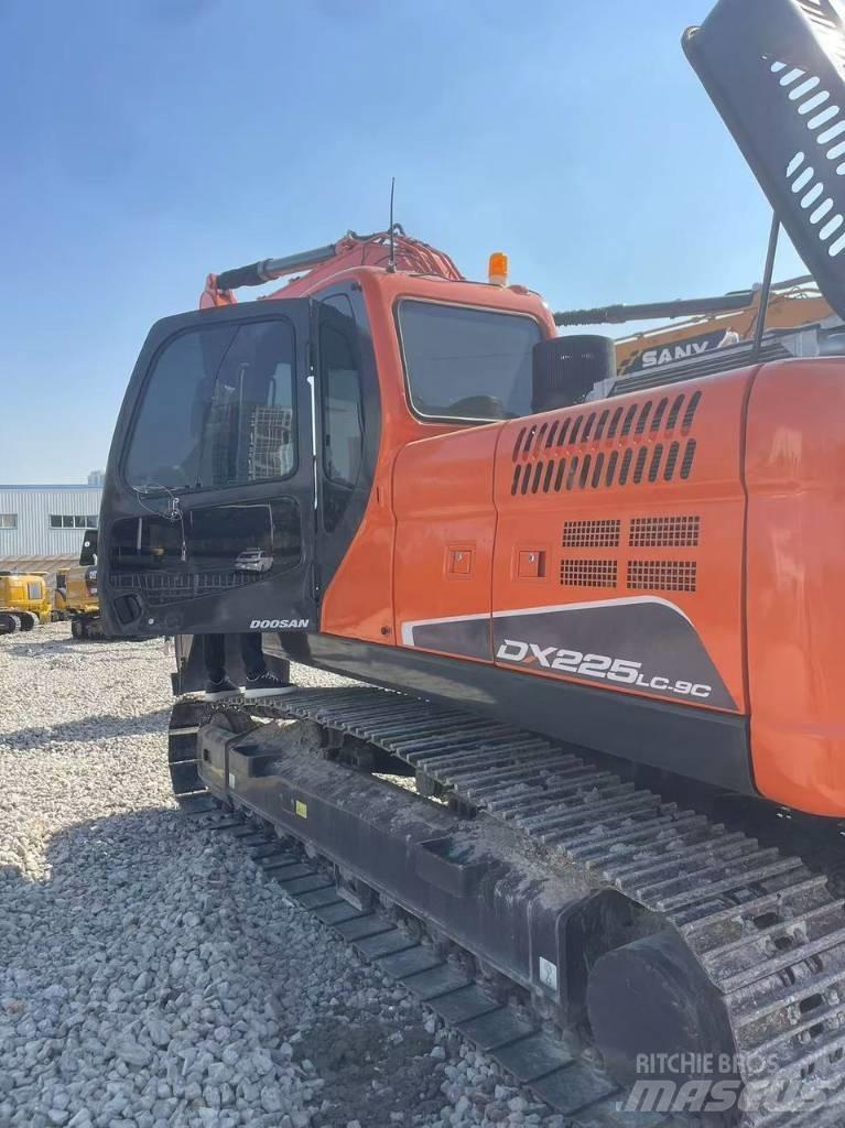 Doosan DX 225LC-9C Vikšriniai ekskavatoriai