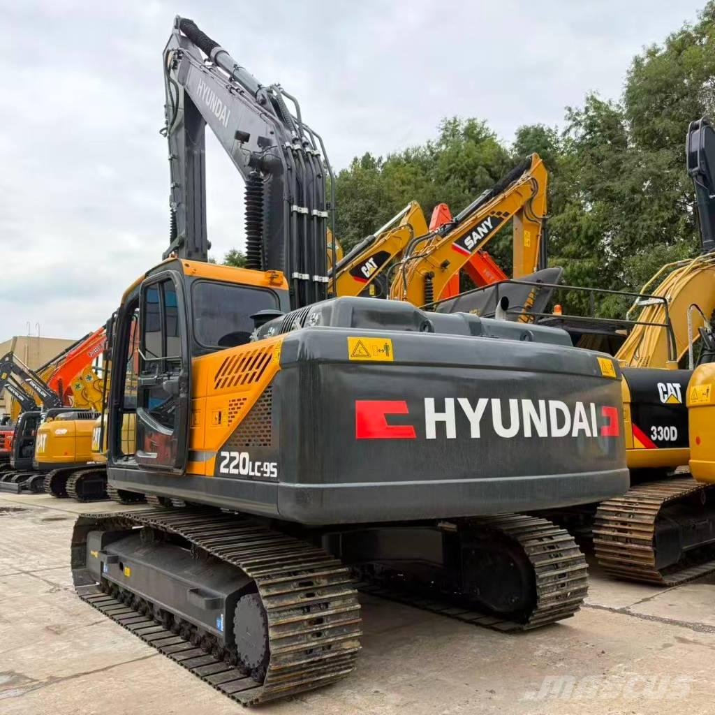 Hyundai R220LC-9S Vidutinės galios ekskavatoriai 7-12 t