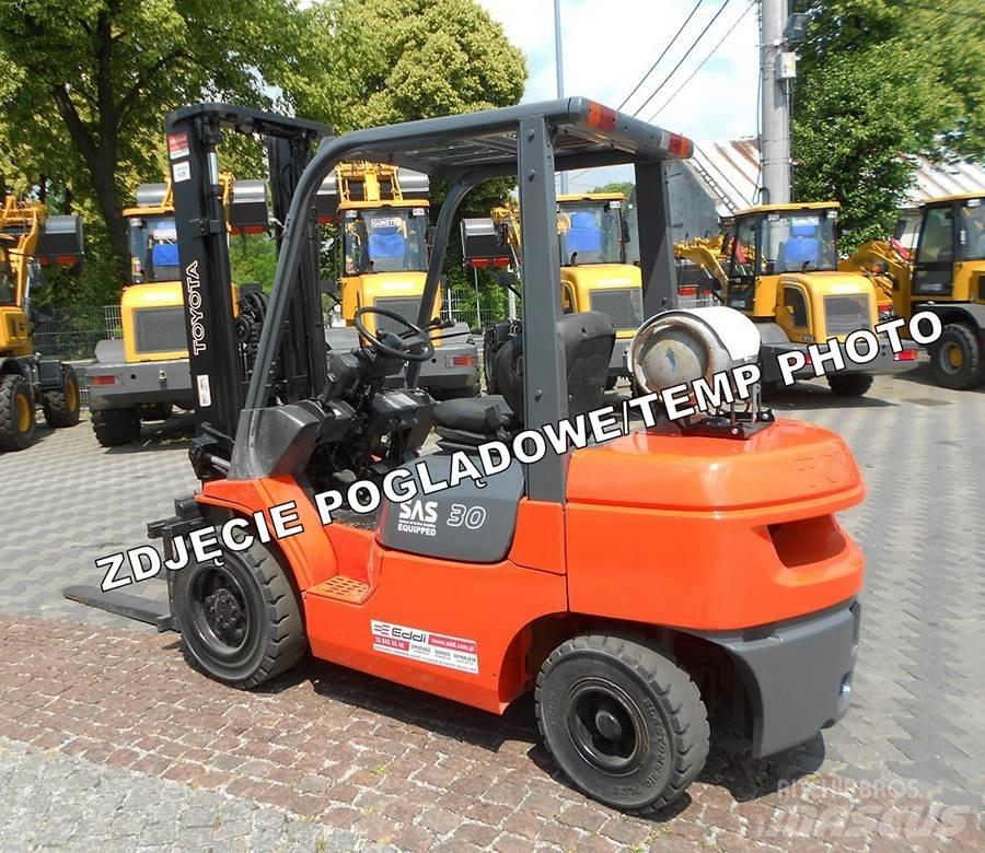 Toyota 02-7FGF30 LPG (dujiniai) krautuvai