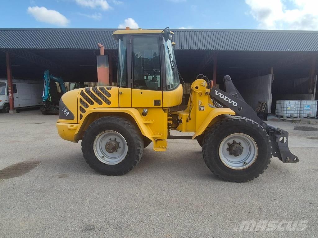 Volvo L 40 B Naudoti ratiniai krautuvai