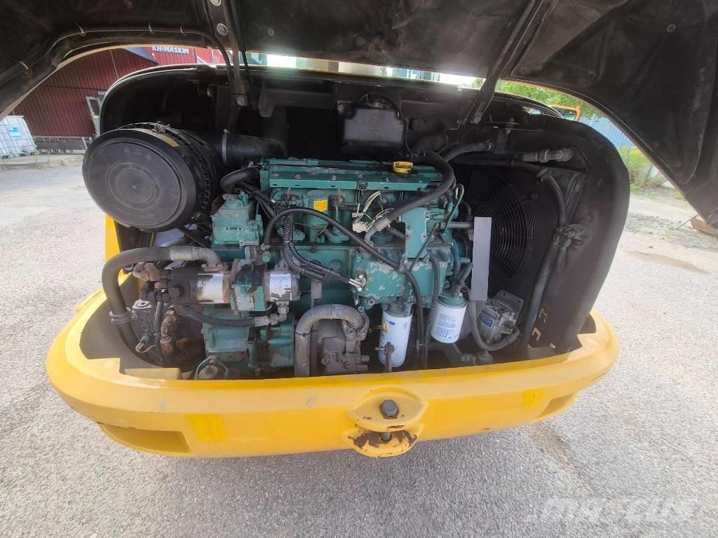 Volvo L 40 B Naudoti ratiniai krautuvai