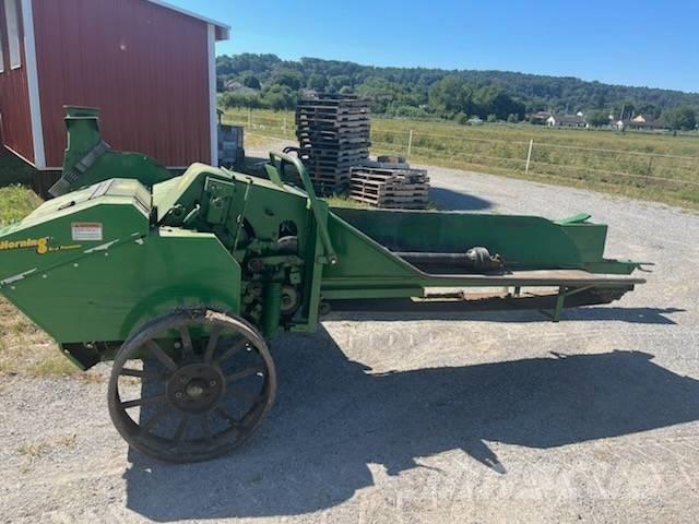 John Deere 3950 Pašarų kombainai