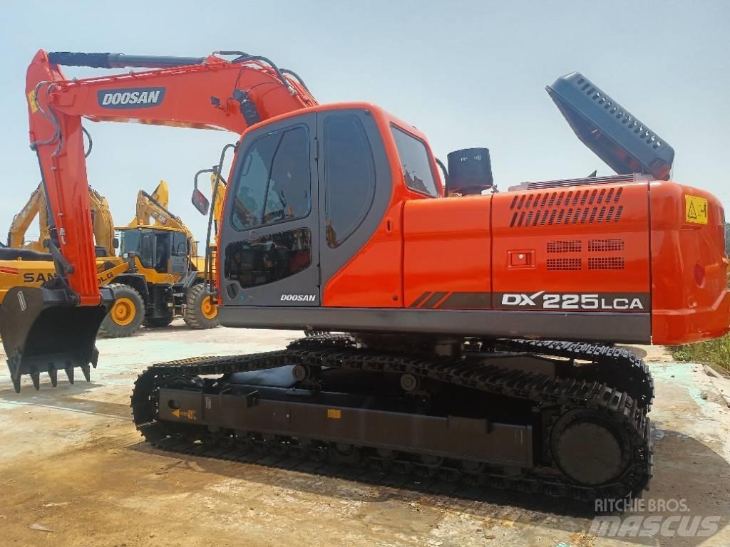 Doosan DX 225 Vikšriniai ekskavatoriai