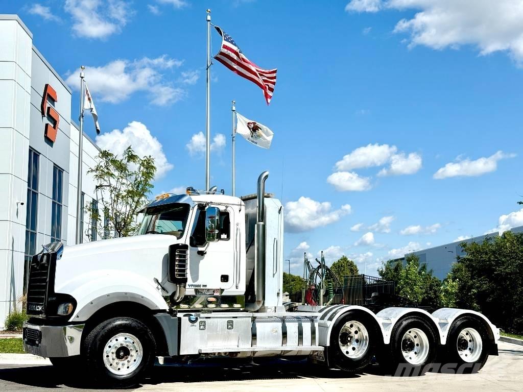 Mack Titan TD 713 Naudoti vilkikai