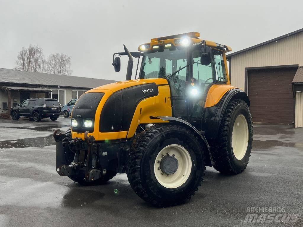 Valtra M 150-4 Traktoriai