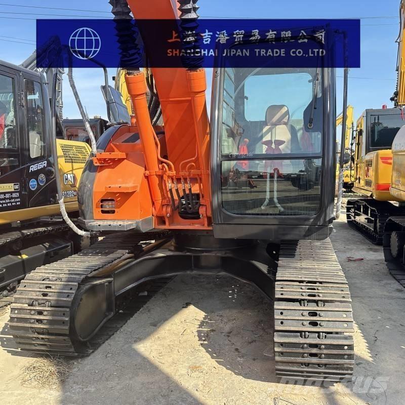 Hitachi ZX 135 Vikšriniai ekskavatoriai